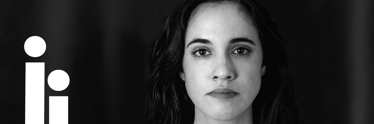 Billede af eftertænksom teenagepige fra kampagnen "DinSide" 